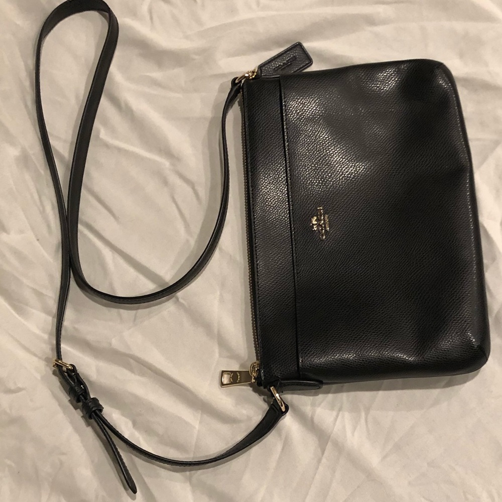 Coach Handbag - Picture 2 of 7